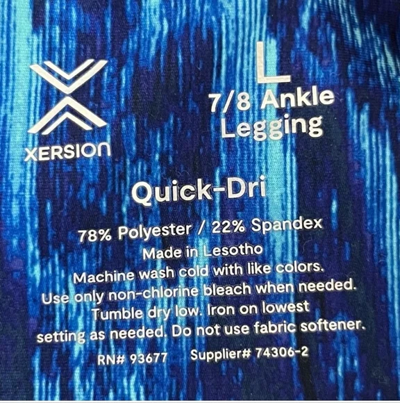 NWT Women's Xersion Blue Abstract 7/8 Ankle Legging, L - Picture 6 of 6